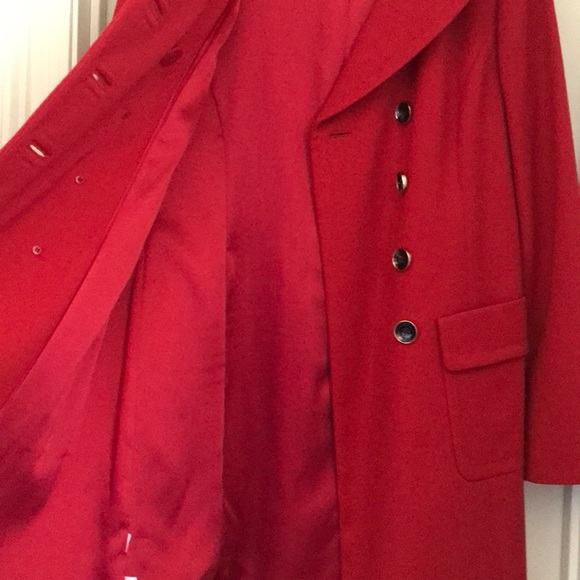 SALE!! Chic and Elegant Ann Taylor Coat! - Picture 4 of 8